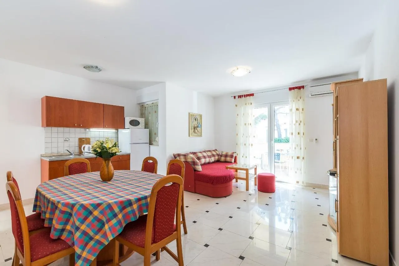 Apartments By The Sea Vir - 18603